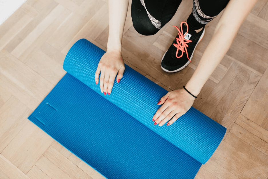 Rolling up a yoga matt